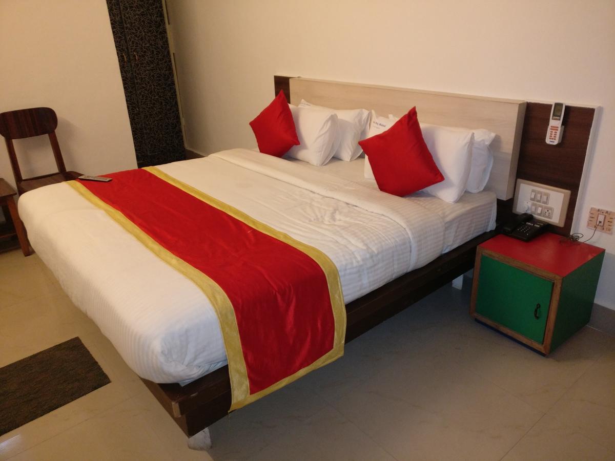 Hotel Raj Mahal Chikmagalur Exterior photo