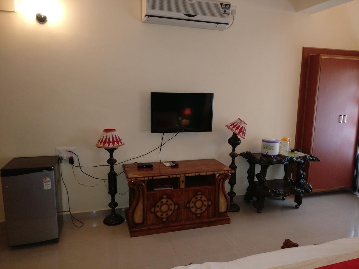 Hotel Raj Mahal Chikmagalur Exterior photo