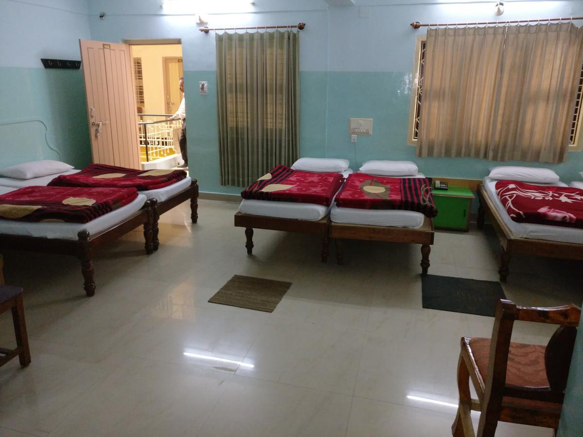 Hotel Raj Mahal Chikmagalur Exterior photo